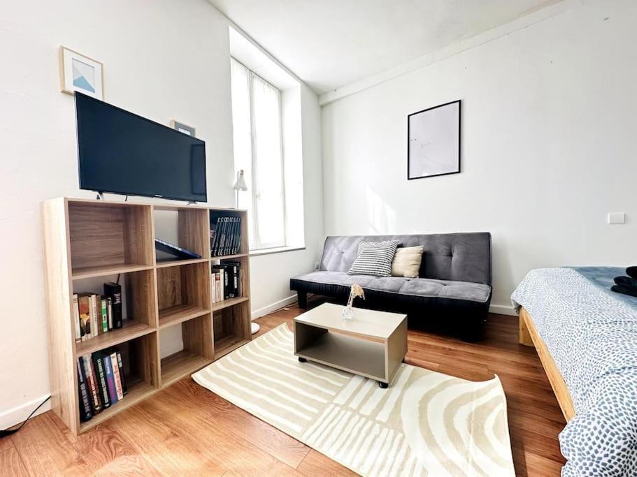 Studio Green Velvet Apartment Laon Exterior photo